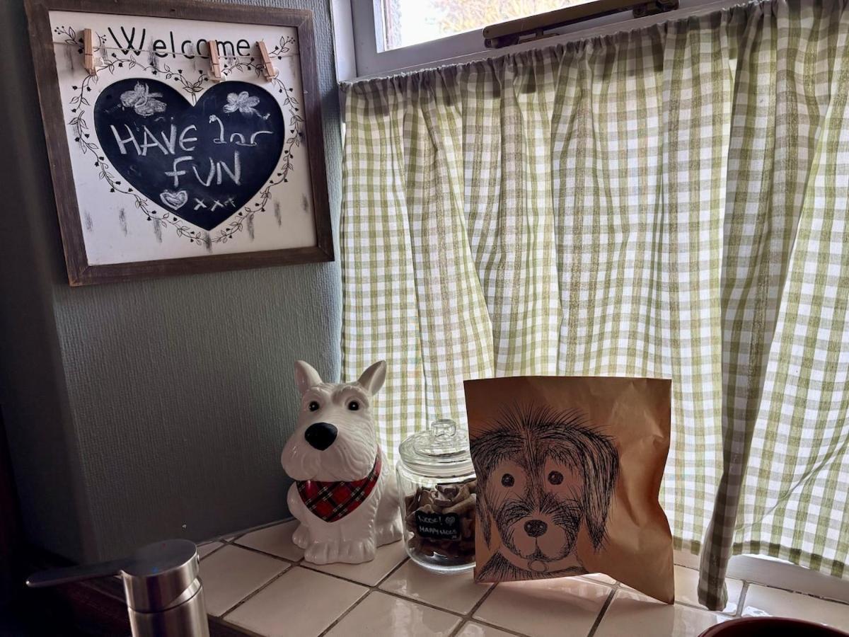 Loch Ness Village Cottage For 2 With Free Parking & Pets Welcome Drumnadrochit Exteriör bild